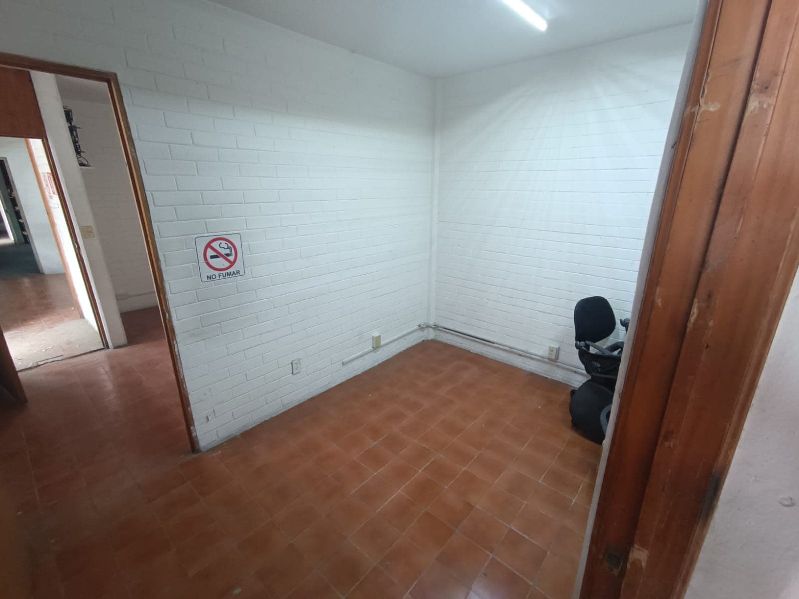 Fotografía real de un Parking que puedes rentar con SpotMe) de forma rápida y segura, ubicado en Tacuba, CDMX. - Foto 9