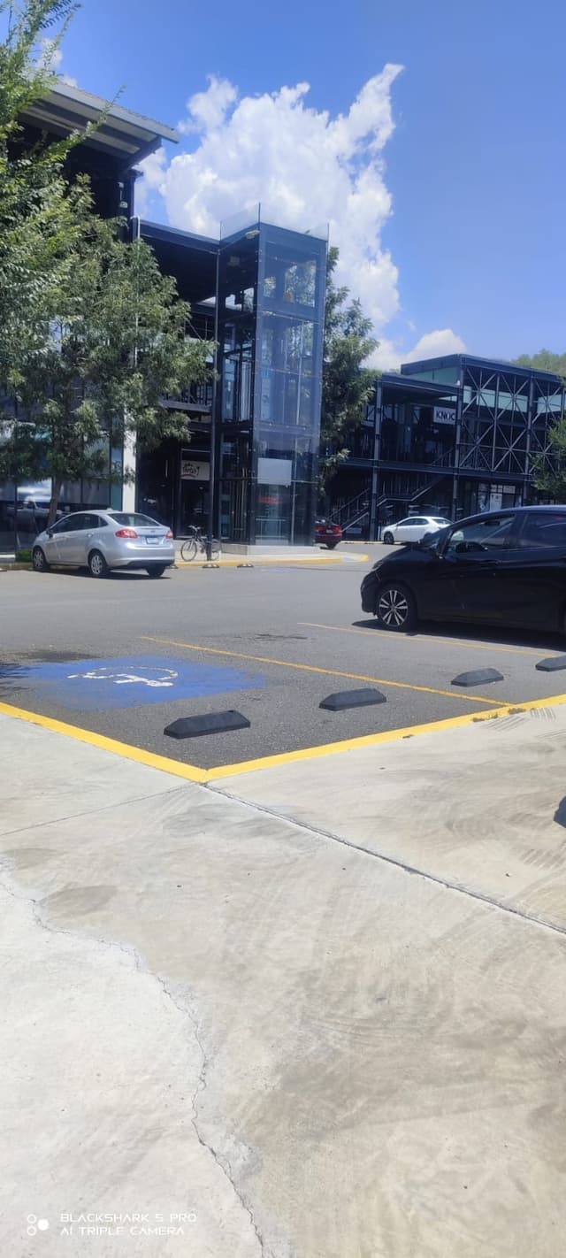 Estacionamiento 13 m² 225df6cf-5a2c-43cb-81a1-6894d8377560