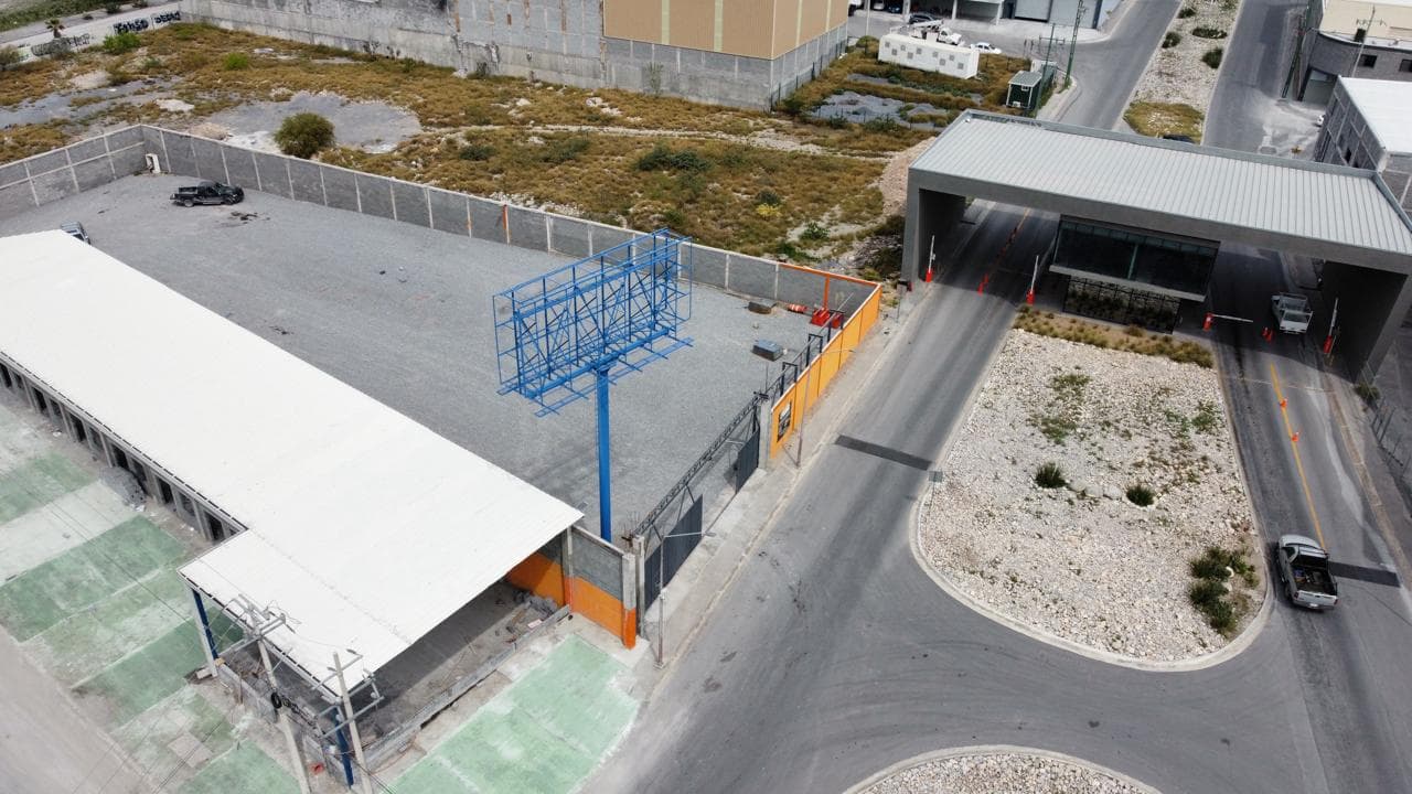 Fotografía real de un Terreno que puedes rentar con SpotMe) de forma rápida y segura, ubicado en Santa Catarina, N.L.. - Foto 2