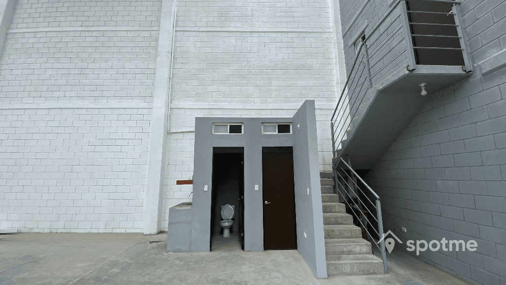 Bodega Comercial 884 m² 110b175a-c459-41ed-84d2-fe7599545c1c