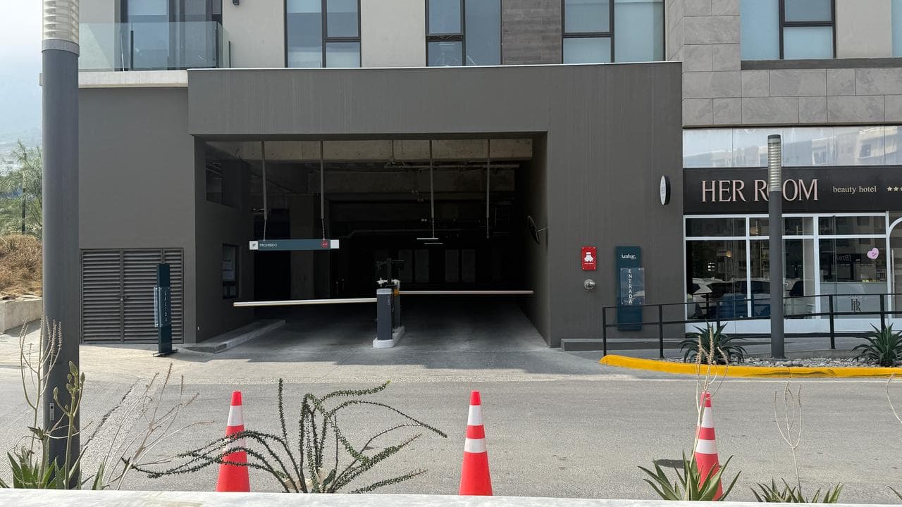 location - Photo 3