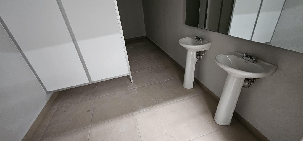 Bodega Comercial 666 m² 172bd527-b61b-461e-bb3a-7e348cb45715