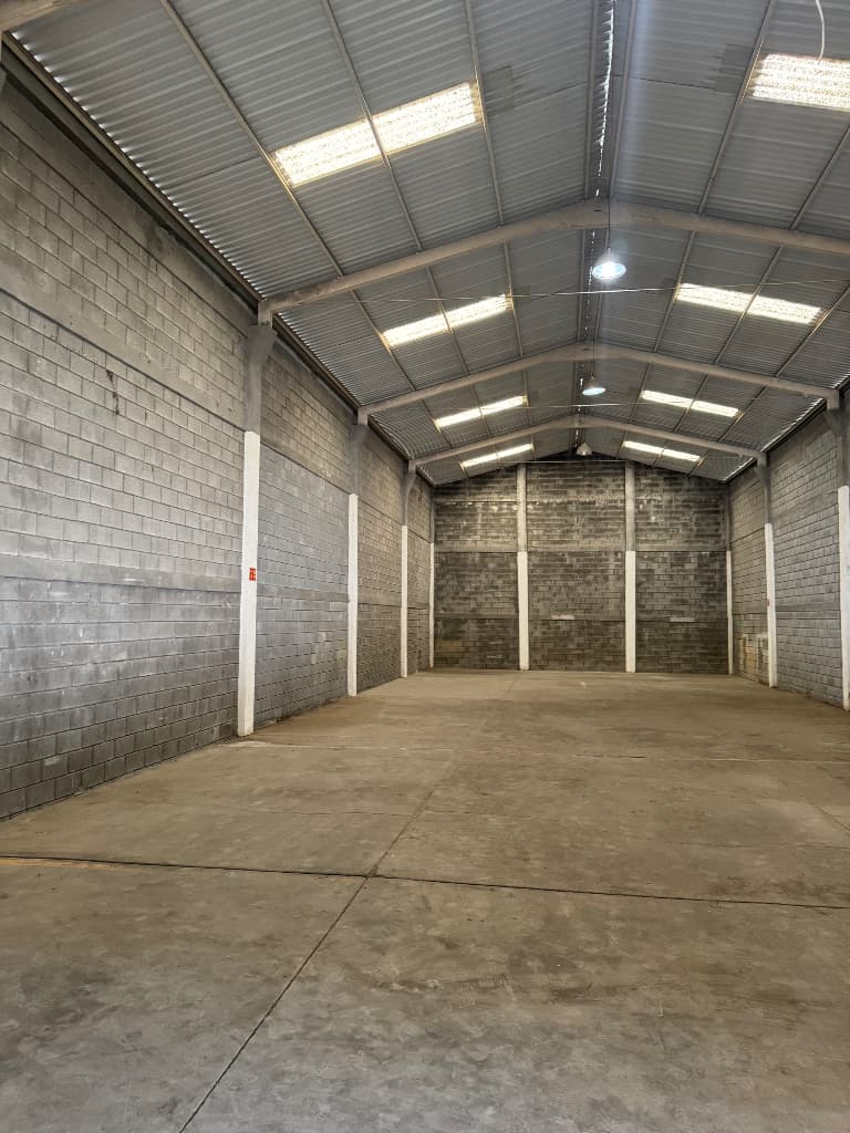 Fotografía real de un Commercial Warehouse que puedes rentar con SpotMe) de forma rápida y segura, ubicado en Monterrey, N.L.. - Foto 2