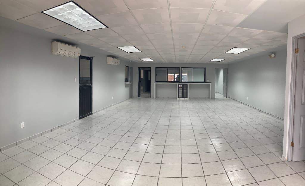 Fotografía real de un Commercial Warehouse que puedes rentar con SpotMe) de forma rápida y segura, ubicado en Saltillo, Coah.. - Foto 5