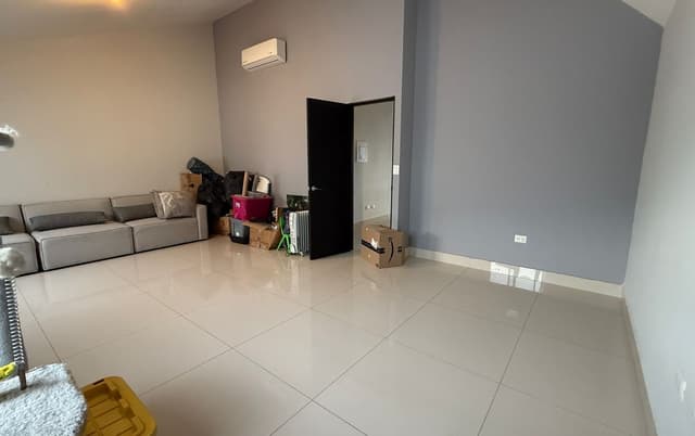 Mini-Bodega 15 – 25 m² ac97c0a2-e566-4279-b798-2d3736191083