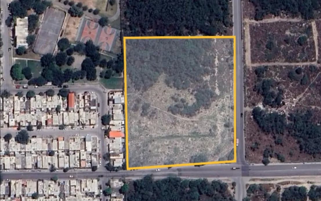 Land 15,000 m² 2115ce45-f8cd-4290-9e8a-a07c3b7c8b68