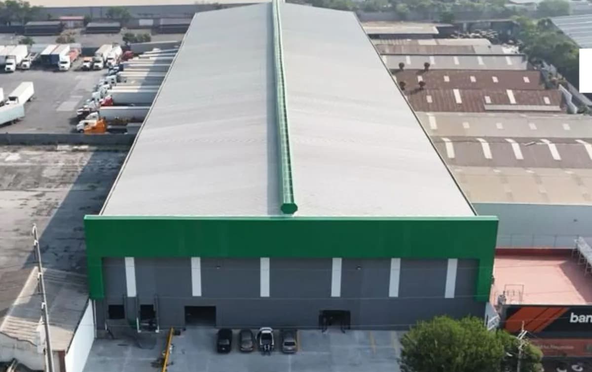 Industrial Unit 8,820 m² e7f1a658-b56c-4967-ba91-8e0552cd3a1d