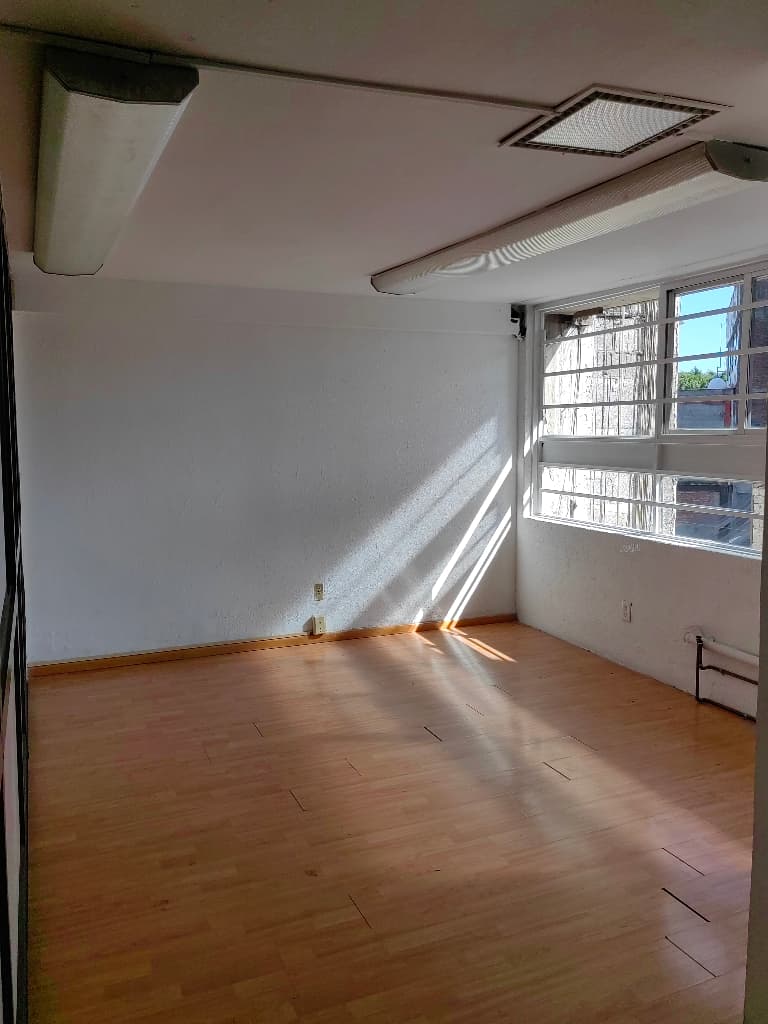 Bodega 48 m² a4010996-d805-44c4-9e31-3ed995001fe8