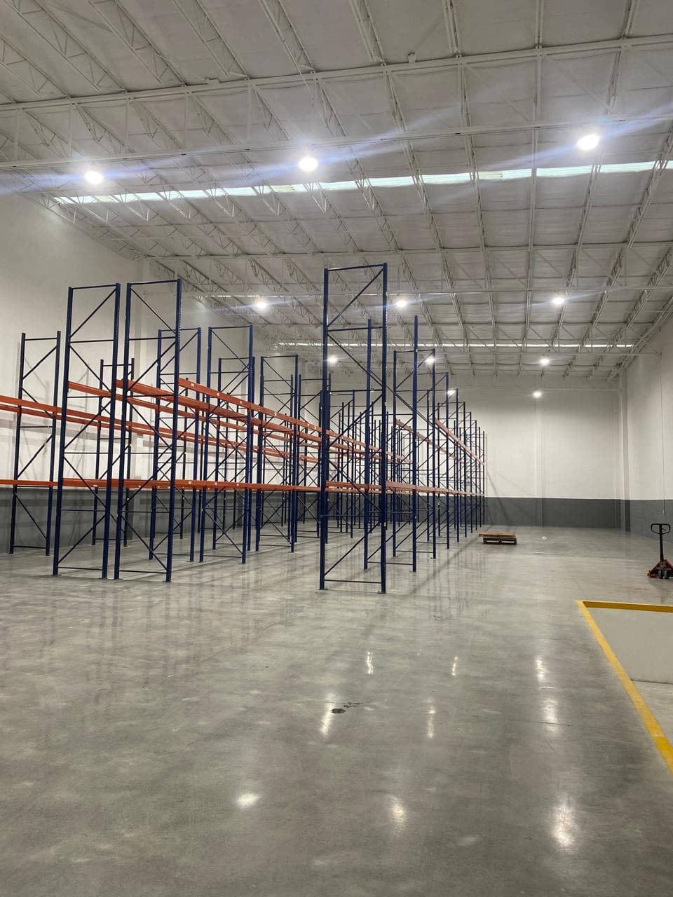 Mini-Bodega 2 m² 305a1b87-ddec-405e-9b44-100a51915c35