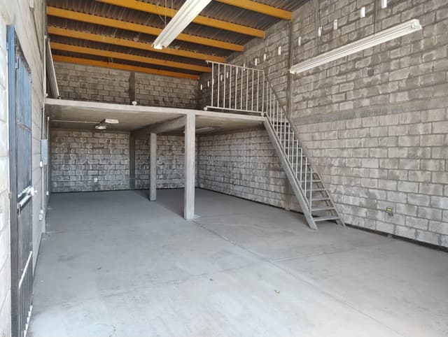 Nave Industrial 130 m² 626524fd-55d4-43cb-8133-5f3f627a72e2
