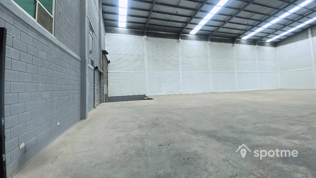 Bodega Comercial 884 m² 110b175a-c459-41ed-84d2-fe7599545c1c