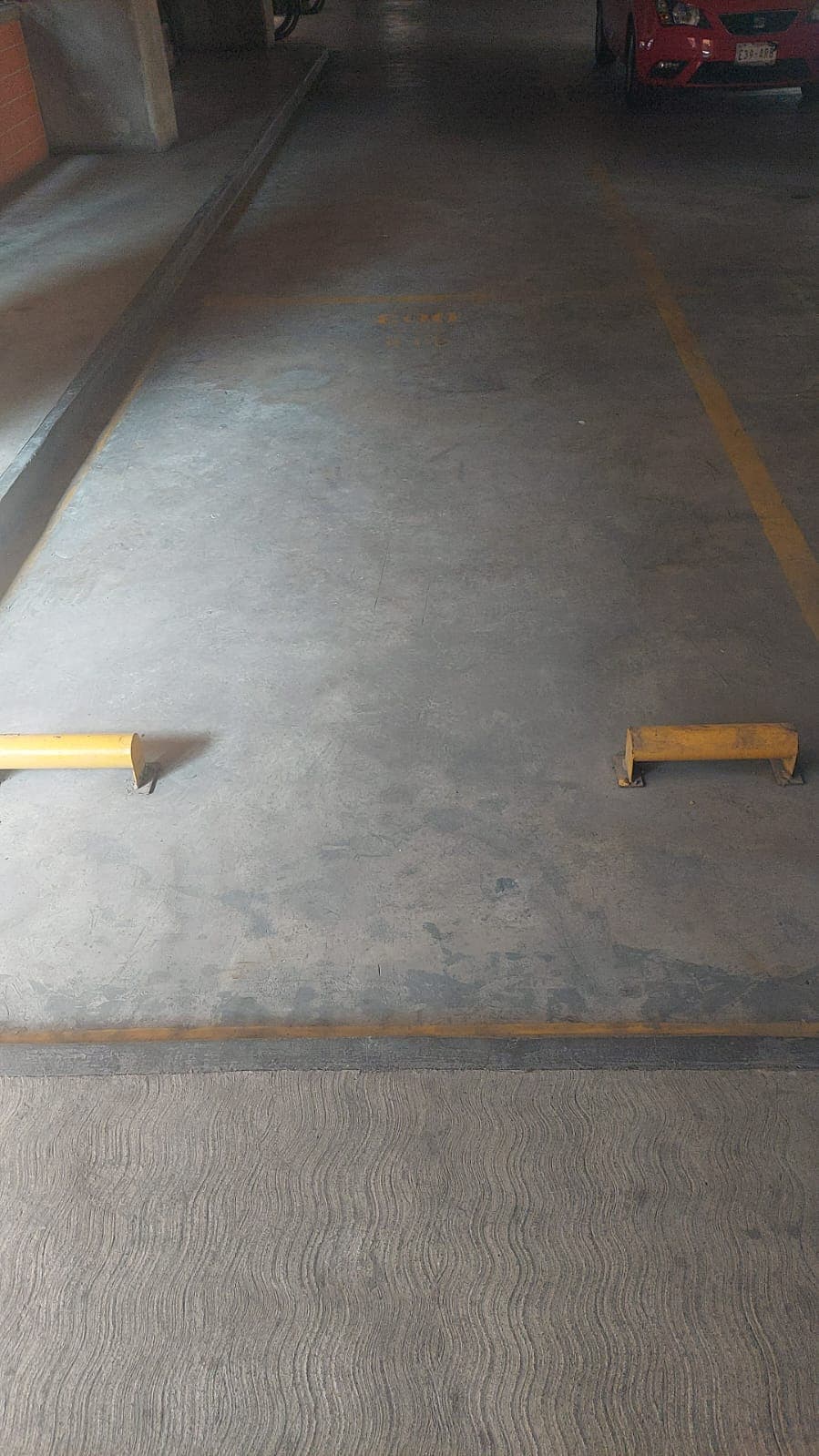 Parking 13 m² 3cabda0c-e060-43fd-8b53-b3ea592c628e