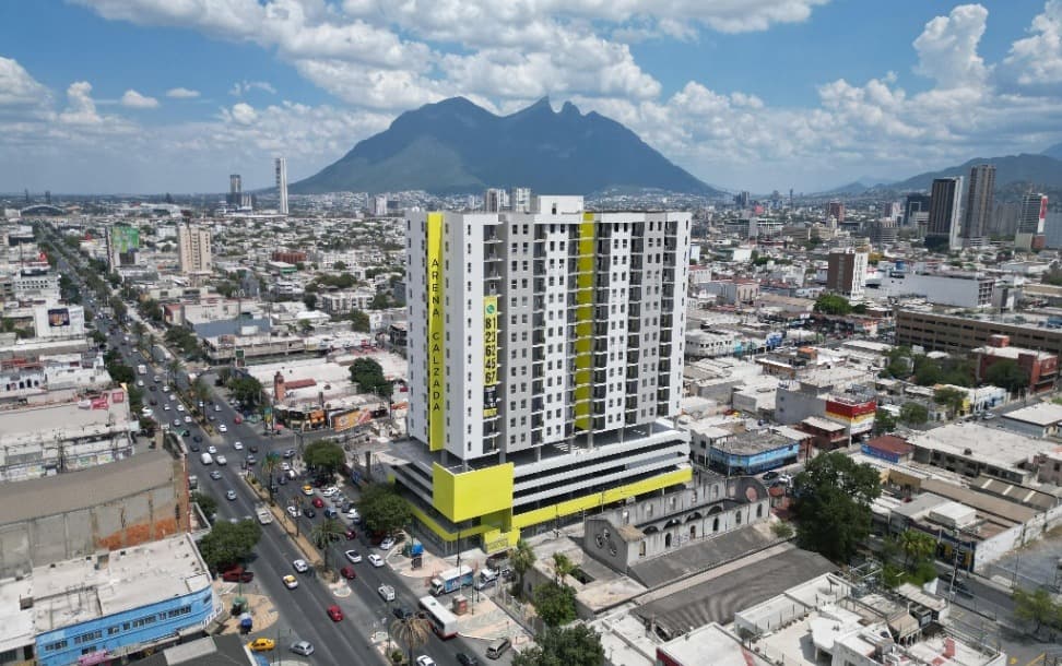 Warehouse 340 m² 87374572-a570-4e9b-b5eb-99f9cfbeab09