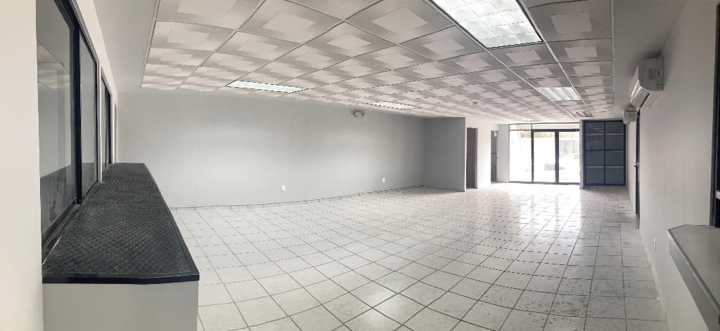 Fotografía real de un Commercial Warehouse que puedes rentar con SpotMe) de forma rápida y segura, ubicado en Saltillo, Coah.. - Foto 7