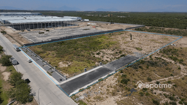 Terreno 20,000 m² 9649eeb1-99a5-4c6c-908d-644809efb9e3