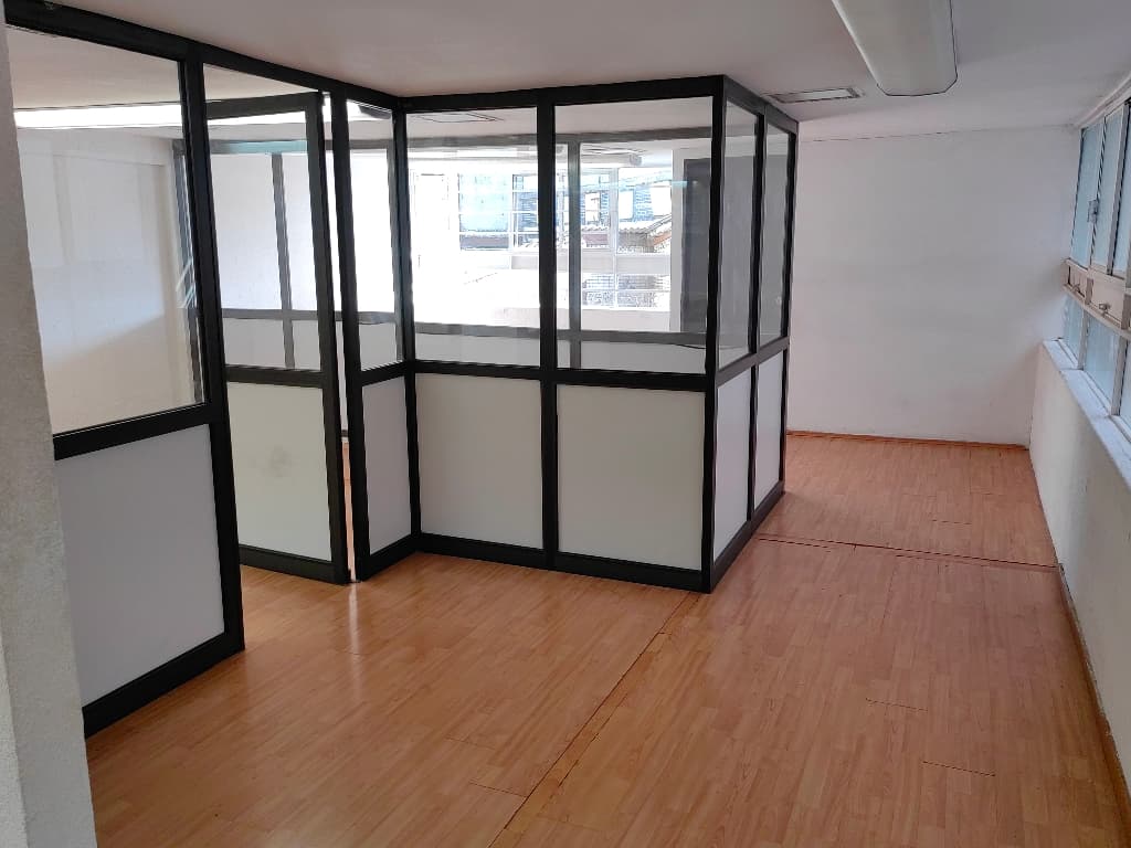 Bodega 48 m² a4010996-d805-44c4-9e31-3ed995001fe8