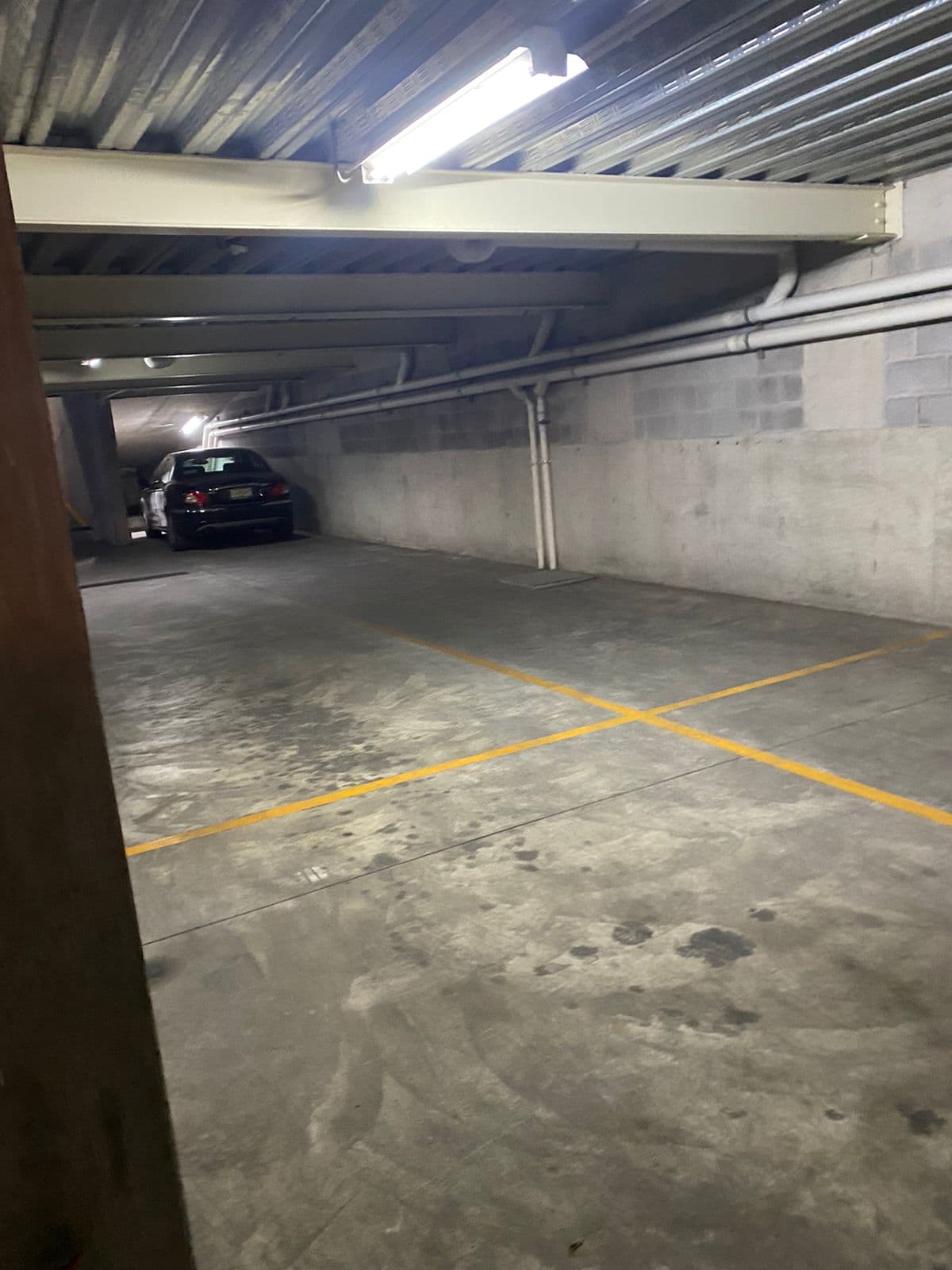 Fotografía real de un Estacionamiento que puedes rentar con SpotMe) de forma rápida y segura, ubicado en Hipódromo Condesa, CDMX. - Foto 5
