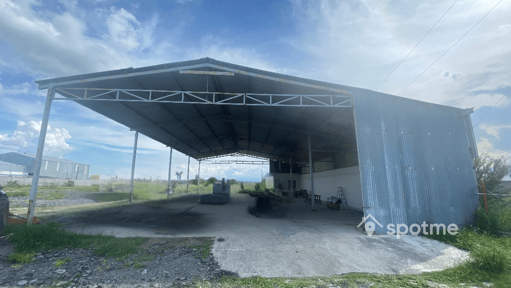 Terreno 3,400 m² 33fb1191-85d3-40cc-ae5d-8b6ebf92e565