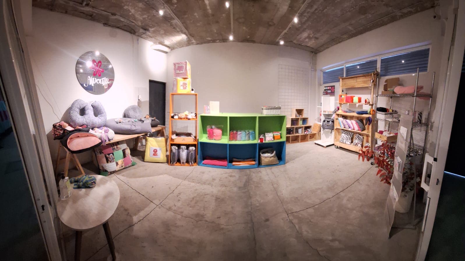 Commercial Warehouse 25 m² b9b432ad-e7bc-495c-afa3-561259e4a44b