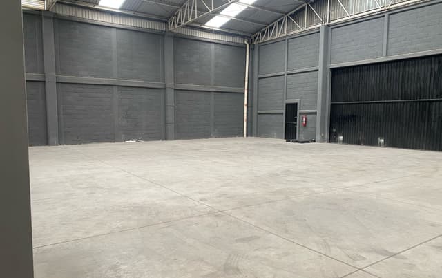 Bodega Comercial 417 m² d3ad6a4e-441c-41f0-a38f-f46cf54905ac