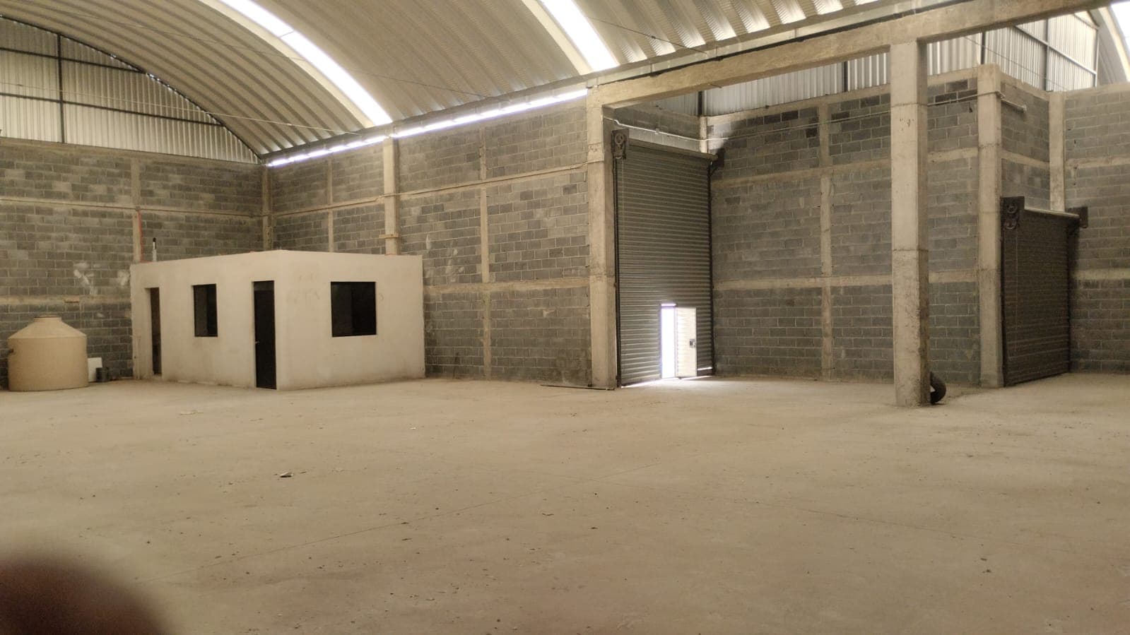 Warehouse 575 m² 1c60909a-816e-45cc-afdf-70f8b731c93d