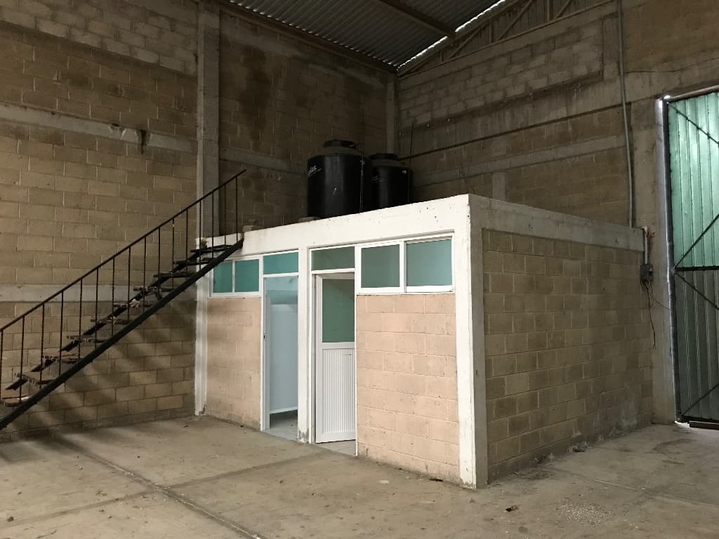 Warehouse 5,000 m² 1214f805-c974-4ee1-bc94-91bbb3f86aab