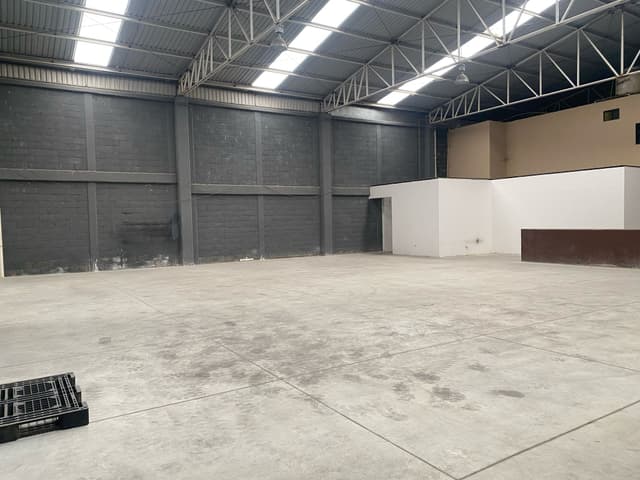 Bodega Comercial 417 m² d3ad6a4e-441c-41f0-a38f-f46cf54905ac