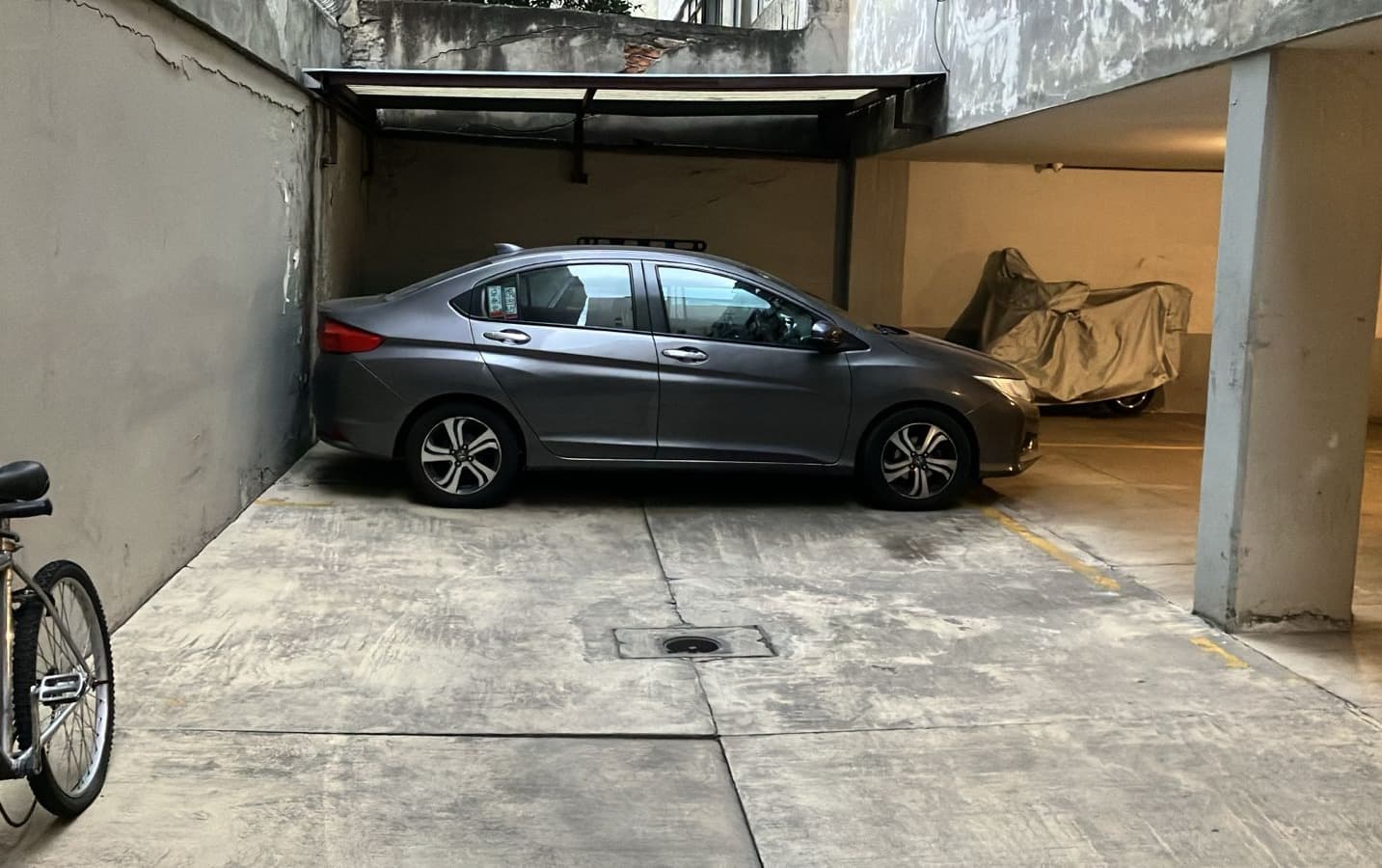 Estacionamiento 11 m² b07a143a-8e88-4afe-ae08-457137aee2bb