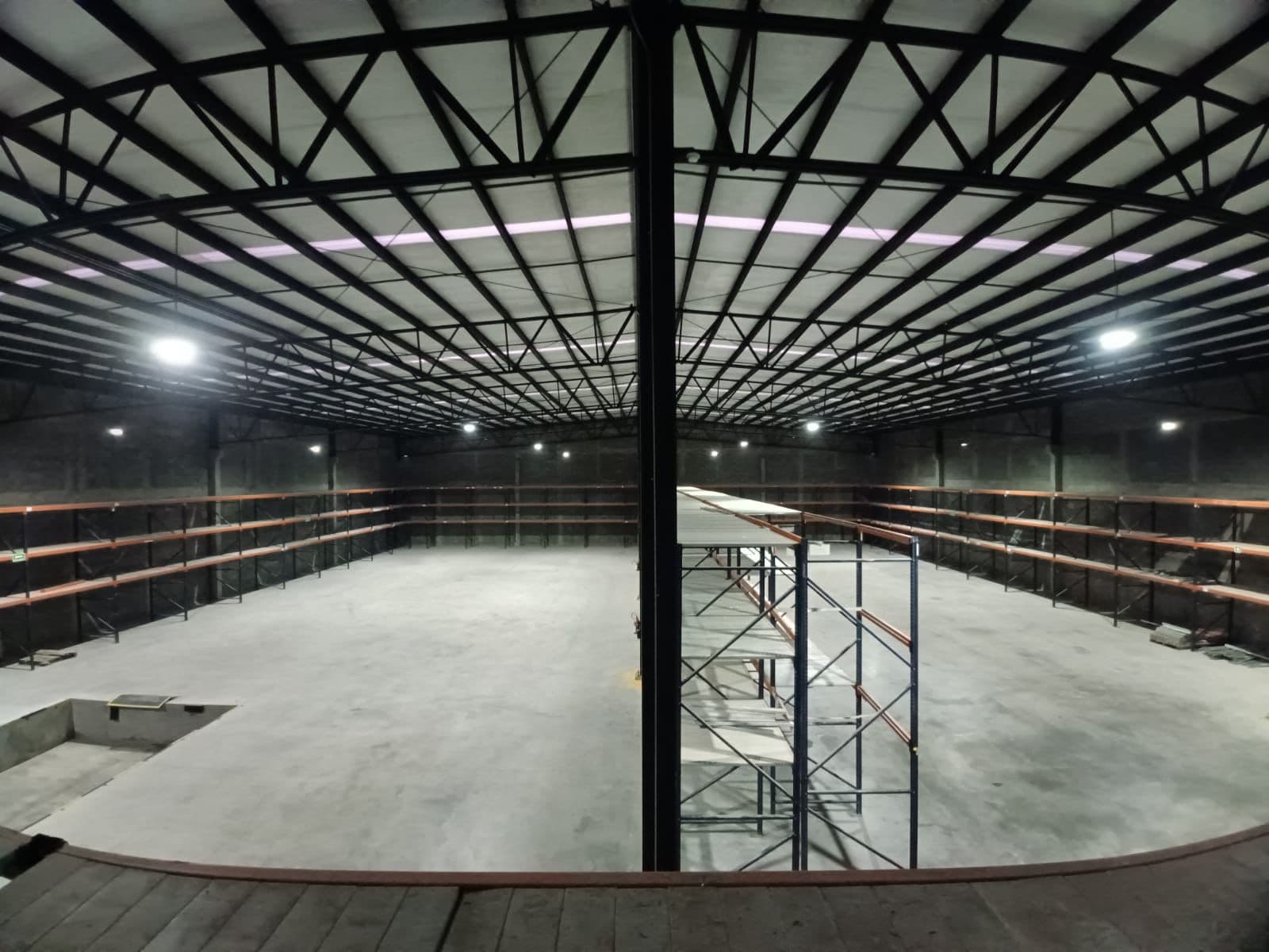 Bodega Industrial 2,748 m² cfc0257a-fdb3-4b04-a365-121e95234b0e