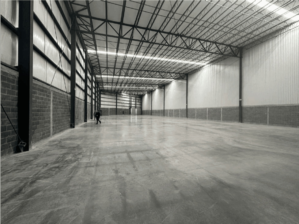 Industrial Warehouse 1,457 m² 8c41c60a-4fd5-41af-9d8e-0680c94ee189