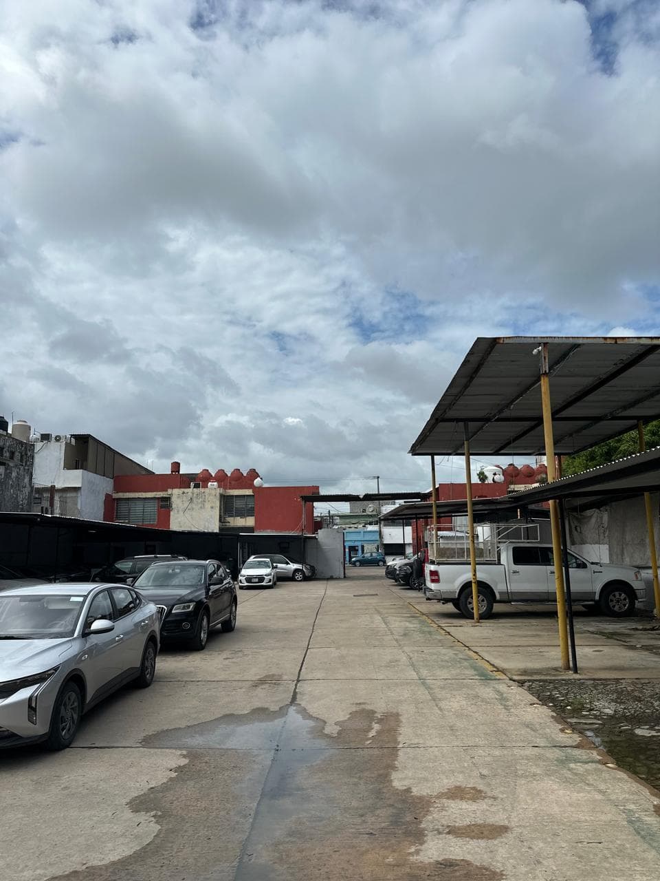 Fotografía real de un Parking que puedes rentar con SpotMe) de forma rápida y segura, ubicado en Villahermosa, Tab.. - Foto 2