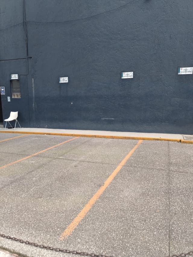 Estacionamiento 13 m² 2667cc8b-3c6c-483a-84da-796382819525