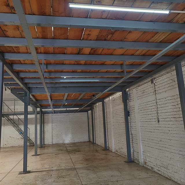 Bodega Comercial 200 m² e6c2e048-a54b-4d1f-911a-3e556ebbcfa6