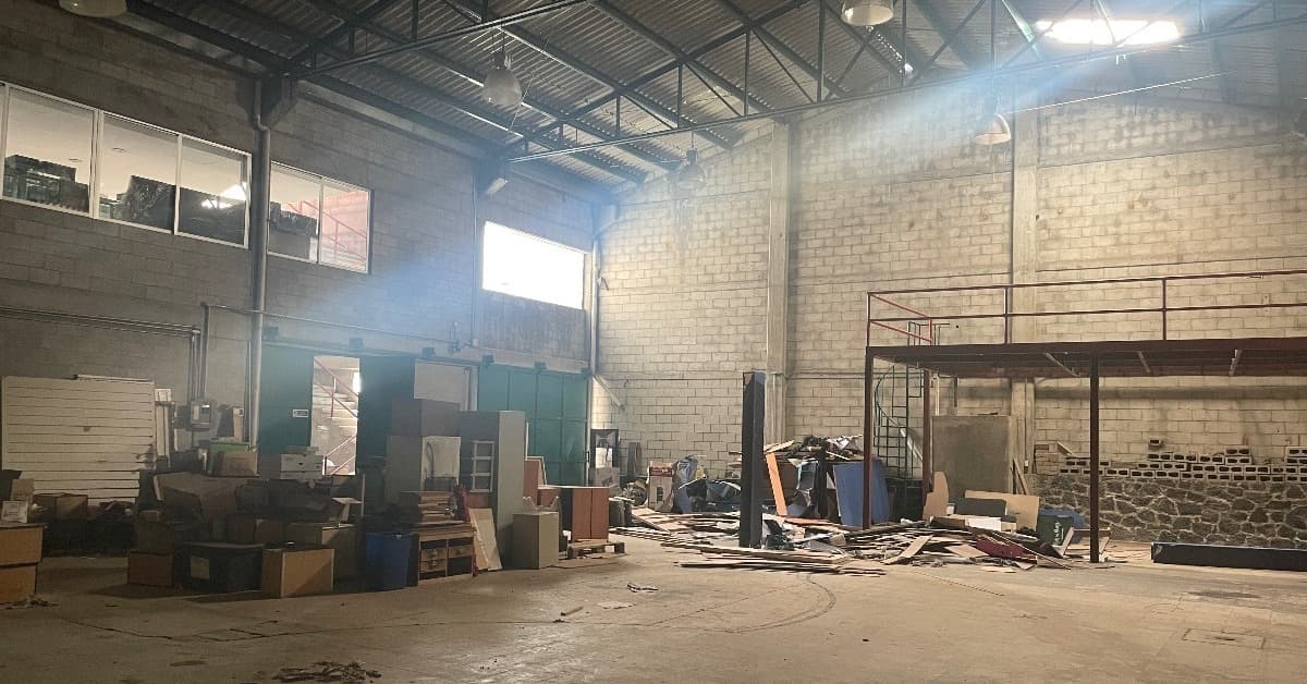 Bodega 300 m² cc73556c-3ef1-4391-9b79-ba2577060105