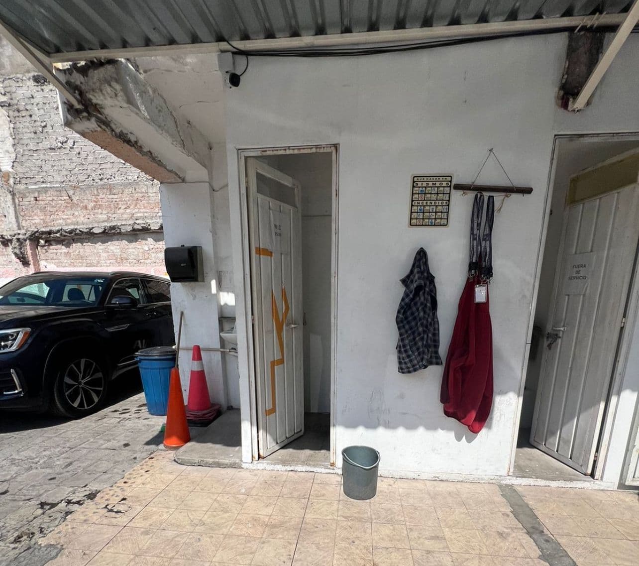 Fotografía real de un Estacionamiento que puedes rentar con SpotMe) de forma rápida y segura, ubicado en Toluca de Lerdo, Méx.. - Foto 3