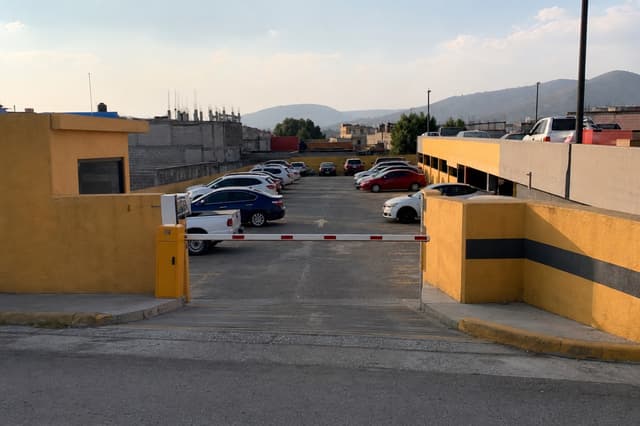 Estacionamiento 13 m² ff011695-312c-446c-9718-a3d362aec975