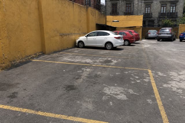 Estacionamiento 13 m² 674b882d-f284-4140-94d1-056e09e8a003