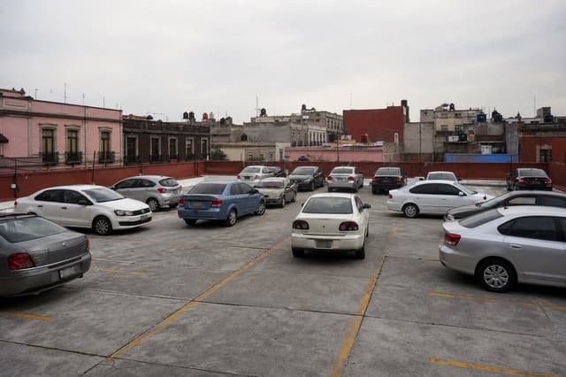 Estacionamiento 13 m² d116c0a5-8cc7-4de2-b5c9-1de57ee33d37