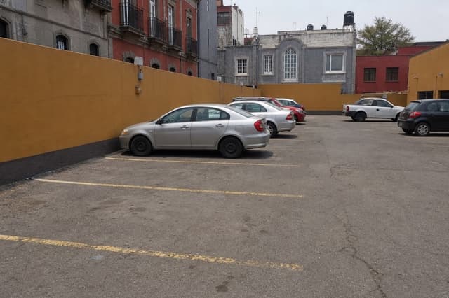 Estacionamiento 13 m² 8a3349b1-28c0-4a27-b3fc-d345d6fbc9dd