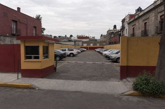 Estacionamiento 13 m² d9bedb41-1a64-47b6-b88e-e70acff35b06