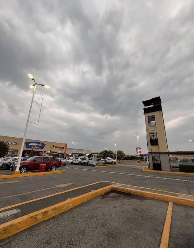 Estacionamiento 13 m² f627c866-72a8-4e50-849f-b1924109a39b